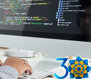 Зарплати в кілька тисяч доларів та нестача фахівців: як змінилася українська IT-сфера за 30 років