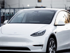 Toyota Corolla поступилася званням самого продаваного автомобіля в світі Tesla Model Y