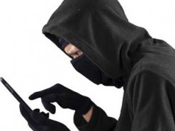 Шахраї видурили кошти у непрацюючої жінки