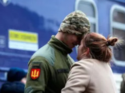 Чи можуть мобілізувати двох членів родини під час воєнного стану в Україні: роз'яснення