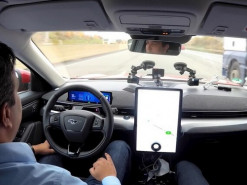 В англійському безпілотному авто буде заборонено дрімати й випивати