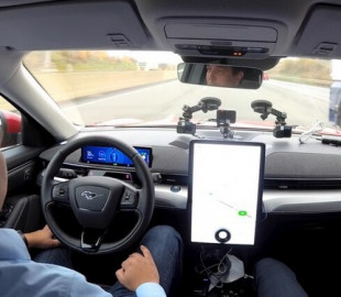 В англійському безпілотному авто буде заборонено дрімати й випивати