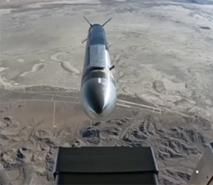 Замість винищувачів: старі дрони США запускатимуть крилаті ракети Black Arrow