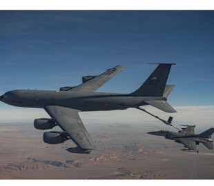 Революція в авіації США: літак-танкер KC-135 Stratotanker стане безпілотником