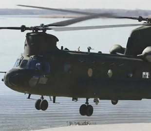 Розробники Boeing представили вдосконалену версію бойового гелікоптера CH-47 °F Chinook Block II