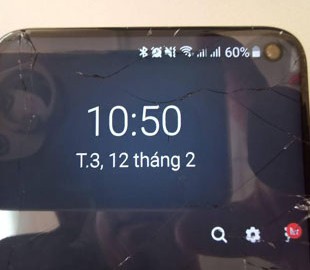 Смартфон Samsung Galaxy S10e уже проверили на прочность