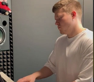 Видно, хоч орків стріляй: українець переспівав легендарну пісню про сучасні реалії