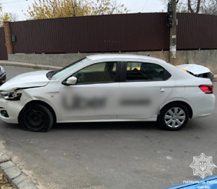 Протаранив авто і втік: київські патрульні затримали водія Uber, який вчинив ДТП