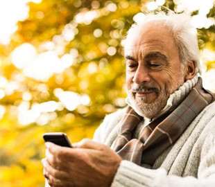 Пенсионеры начали пользоваться соцсетями чаще, чем молодёжь