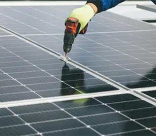 Від кремнію до перовскіту: що потрібно знати про встановлення сонячних панелей удома в 2026 році