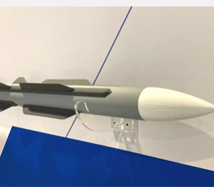 Розкриті технічні характеристики нової американської далекобійної ракети AIM-260A класу «повітря-повітря»