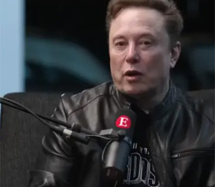Маск заявив про розгляд злиття Tesla та SpaceX