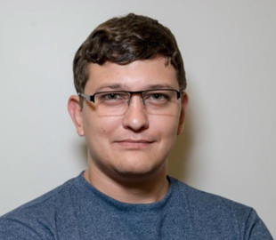 YouTube заблокував в Україні канал підсанкційного блогера Філімоненка