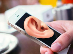 Українцям розповіли, чи можуть прослуховувати їх смартфони
