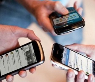 Мобильные операторы рассказали, будут ли перебои со связью в новогоднюю ночь