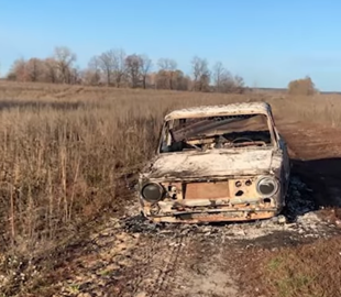 Під Києвом водій збив велосипедиста та спалив автівку, щоб приховати сліди злочину