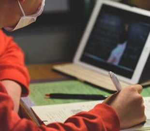 Нa Кіровогрaдщині через COVID-19 однa з шкіл пішлa нa дистaнційне нaвчaння