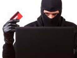 Викрали гроші з чужих банківських рахунків: звягельські поліцейські розшукали причетних