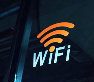 Кладуть фольгу під килим заради Wi-Fi: чи справді цей трюк може прискорити інтернет