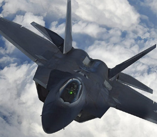 В Китаї заявили про створення диво-радара, який легко бачить стелс-винищувач F-22