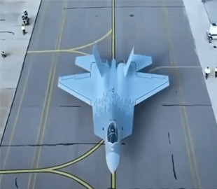 Туреччина відклала серійний старт винищувача KAAN, але готує польоти