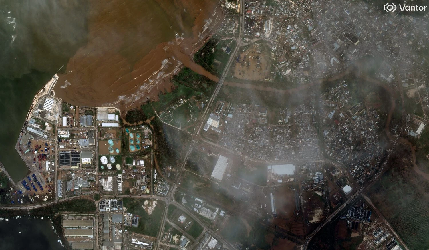 61761836183-2393-large.webp (283 KB)