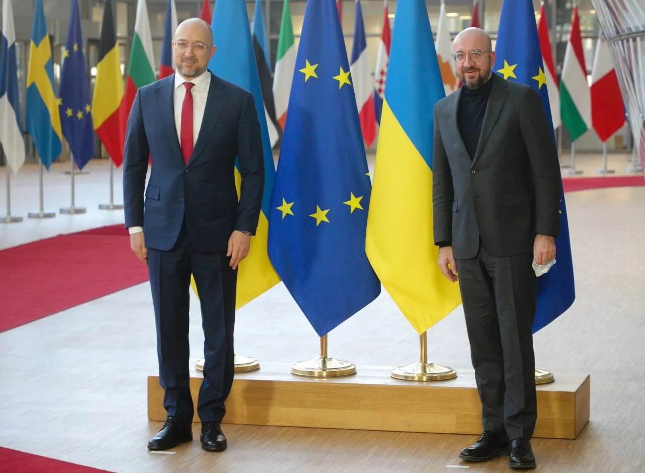 1ety2qgsxcaizfsu.webp (80 KB)