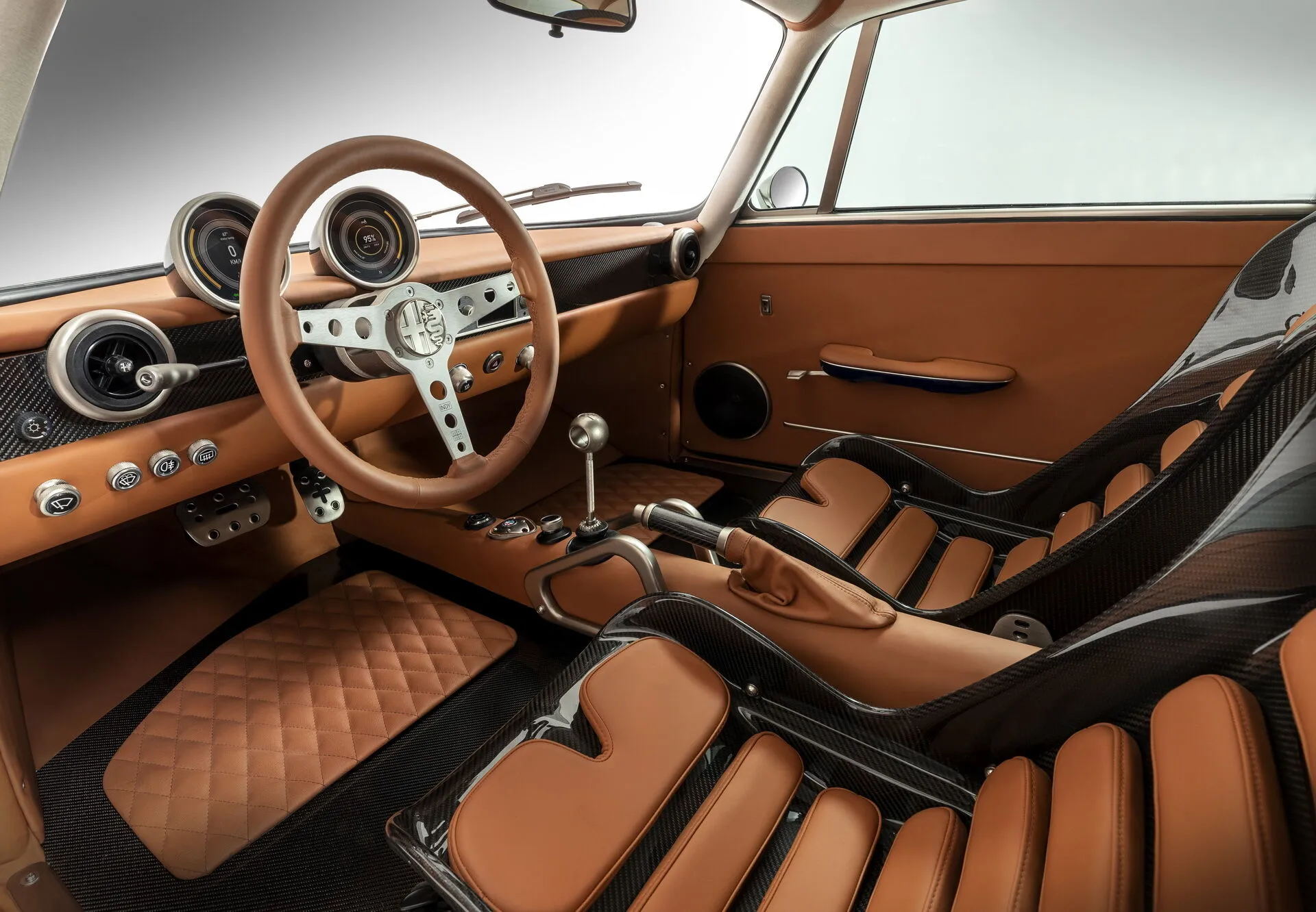 totem-alfa-romeo-gtelectric-6.jpg (221 KB)
