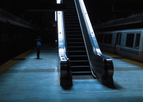 1low-light-large.jpg (132 KB)