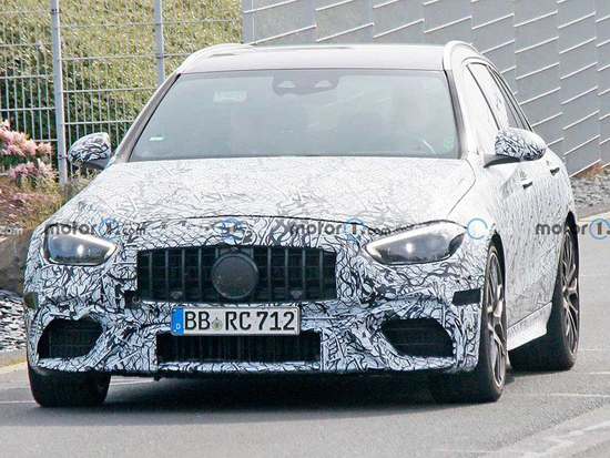 21624288357_v-set-popali-foto-novogo-mercedes-amg-c-632.jpg (239 KB)