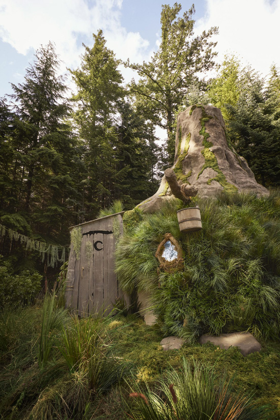 203-Shrek-Airbnb-Outhouse-Credit-Alix-McIntosh-scaled.jpg (276 KB)
