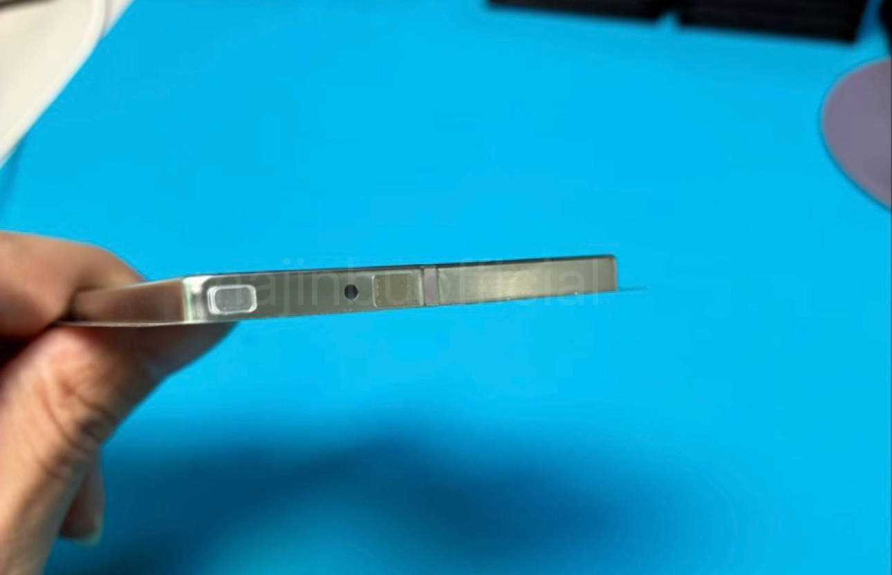 1iPhone-17-Air-3(1).jpg (90 KB)