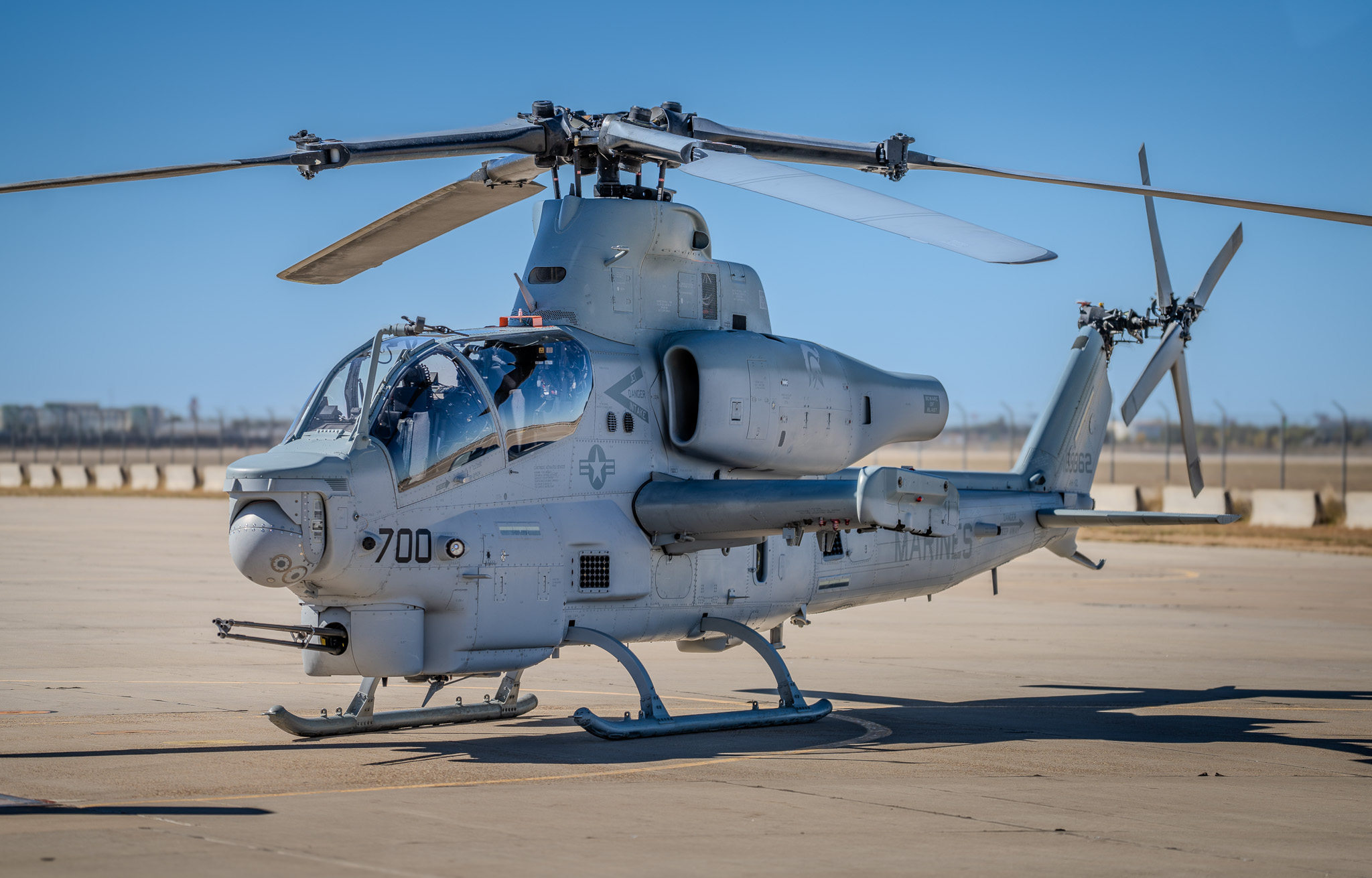 H1 SPINE image 3.jpg (746 KB)