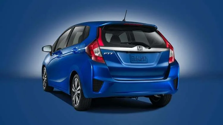 5-mark-zuckerberg-honda-fit-1-e1619693912142.webp (20 KB)