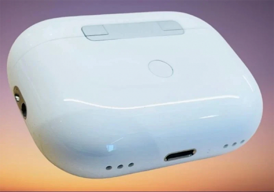 1airpods-pro-2-2_large.png (257 KB)