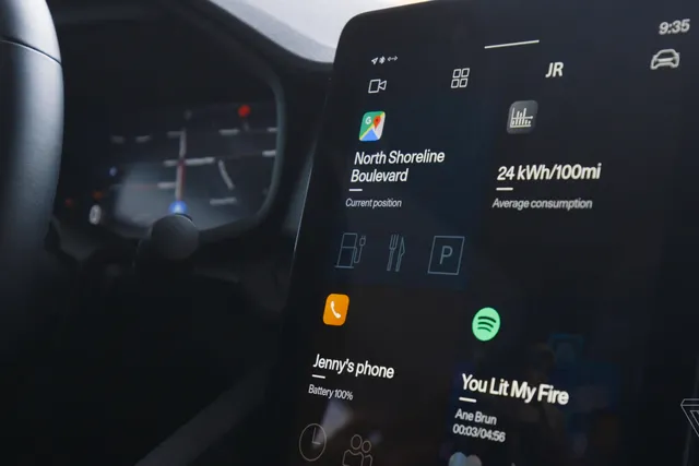 Sequence_02.00_01_09_21.Still007.webp (16 KB)