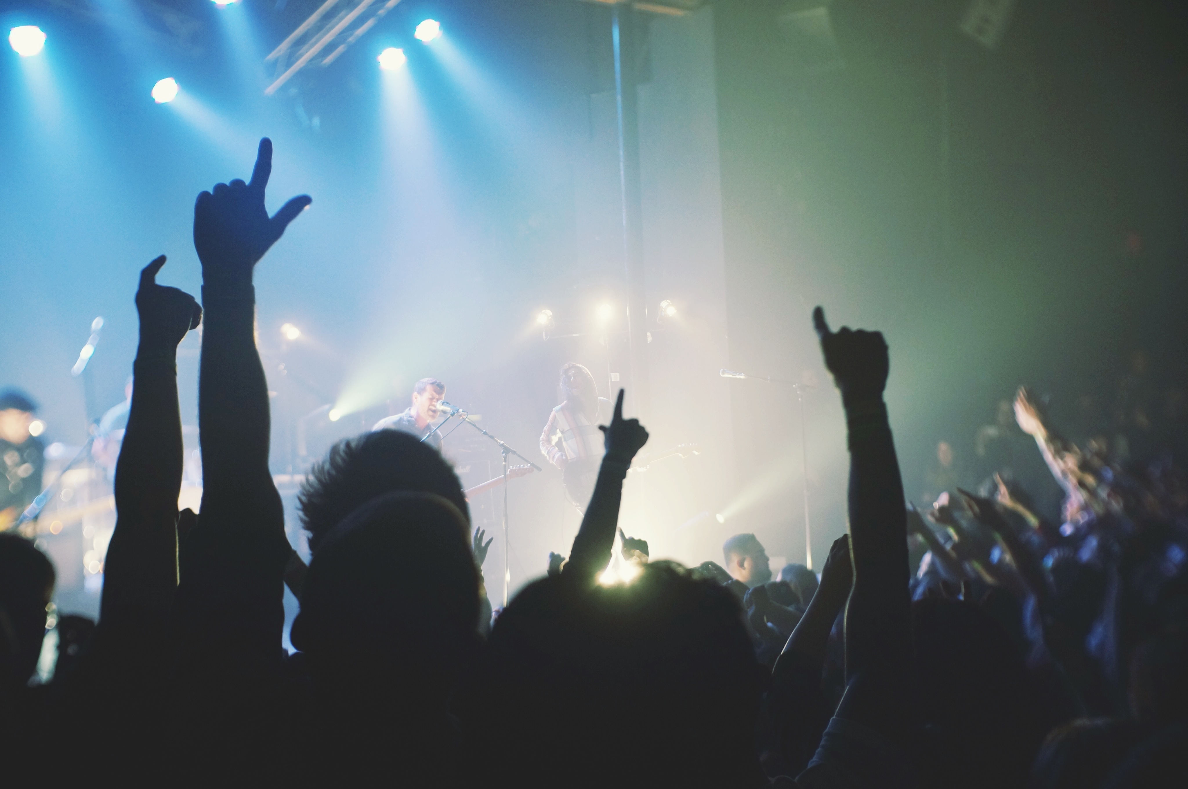 rock-silhouette-music-light-group-people-night-smoke-crowd-celebration-concert-singer-band-audience-live-dance-show-nightlife-club-musician-cheer-light-show-jam-perform-performance-art-festival-lights-stage-pop-fun-hands.jpg (1.39 MB)
