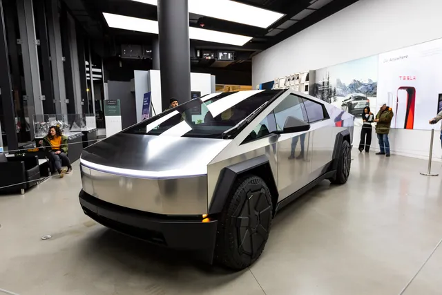 236938_Tesla_showroom_Cyber_Truck_AKrales_0188.webp (33 KB)