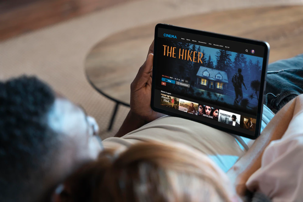 couple-watching-streaming-service-tablet_23-2149026085.webp (70 KB)